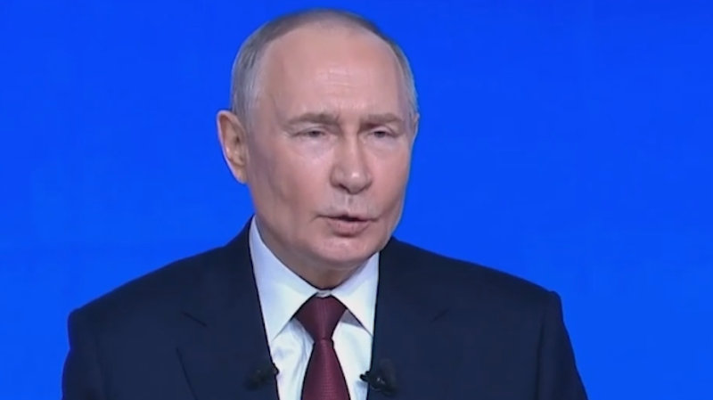 Путин&nbsp;&mdash; о мире, Украине и новых военных операциях. Главное с прямой