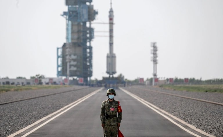 Путин&nbsp;&mdash; о мире, Украине и новых военных операциях. Главное с прямой