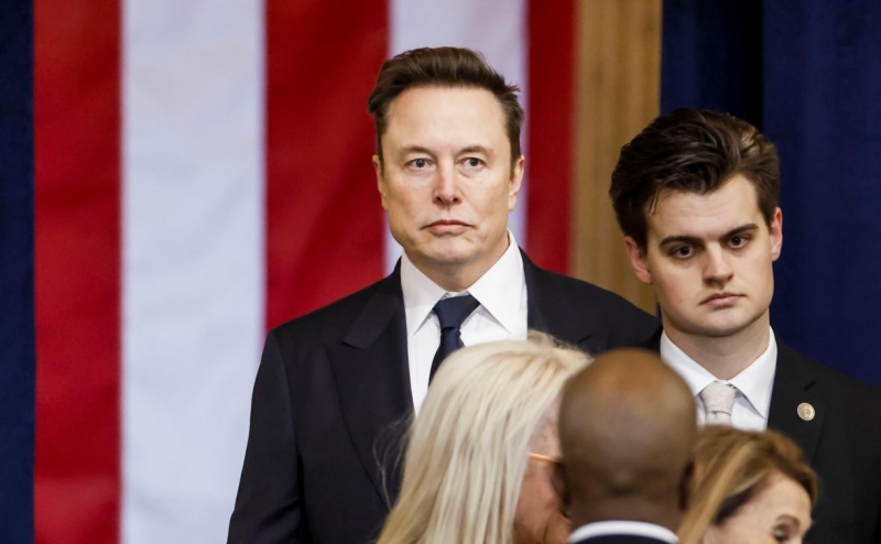 Разработчик «Хищников» призвал Маска избавиться от бюрократии в