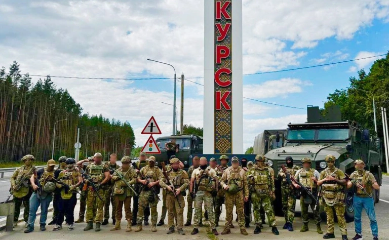 Разрыв между биржевым и внебиржевым курсами юаня в России резко вырос