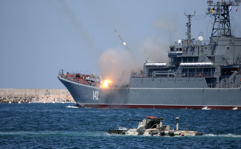 Развожаев сообщил об отражении флотом атаки дронов на Севастополь