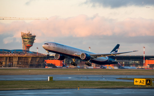 Рейсы в ЕС предложили вернуть, ограничение работы ФБК. Главное за день