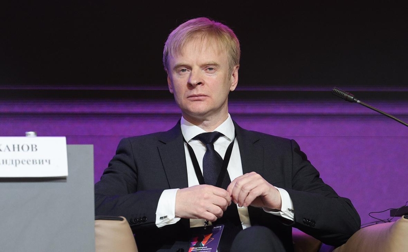 «Ректора года» задержали по обвинению в присвоении премий подчиненных