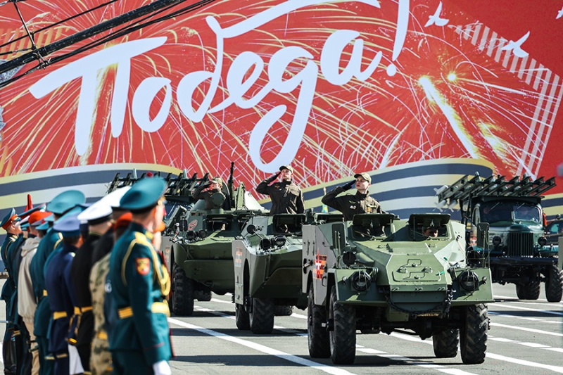 Репетиции парадов Победы в Москве и Петербурге. Фоторепортаж