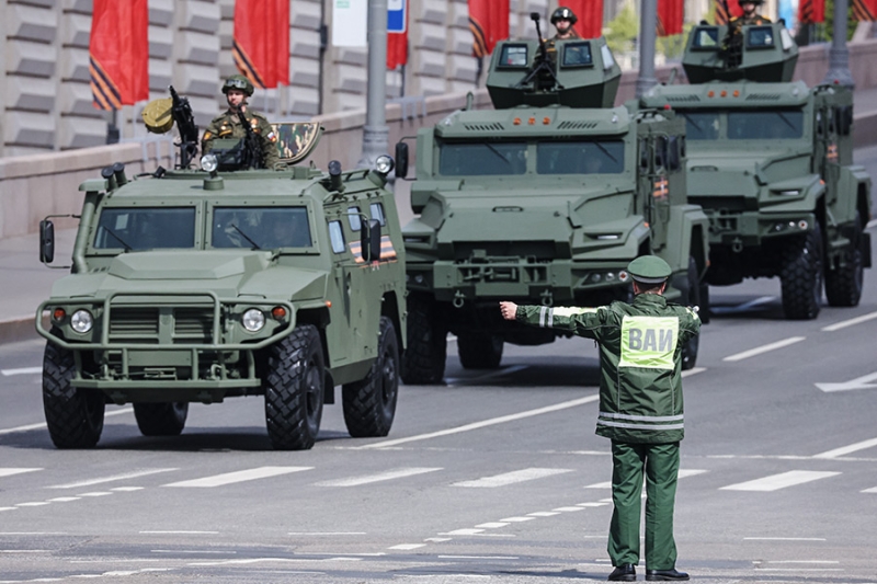 Репетиции парадов Победы в Москве и Петербурге. Фоторепортаж