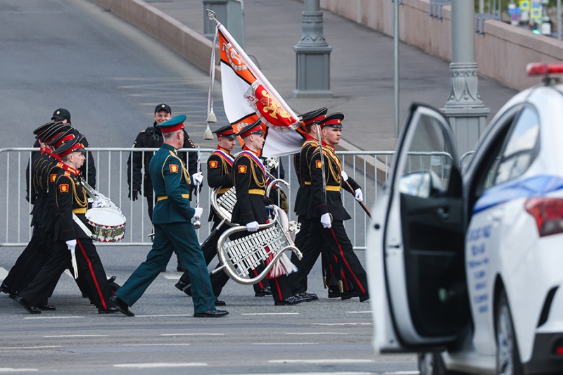 Репетиции парадов Победы в Москве и Петербурге. Фоторепортаж