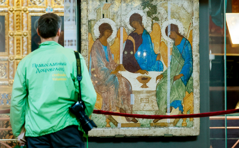 Реставраторы сообщили о «неидеальной» влажности при хранении «Троицы»