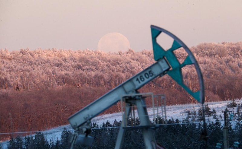 Reuters узнал, что ОПЕК+ рассмотрит сокращение добычи еще на 1 млн