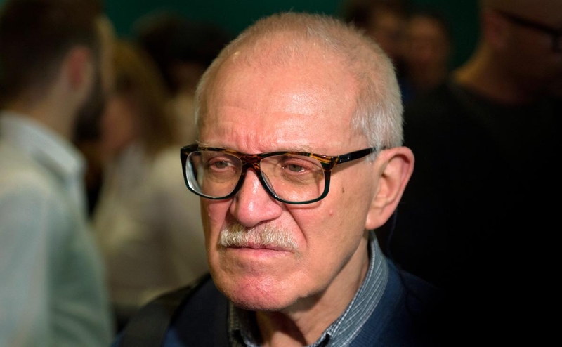 Режиссер Александр Митта попал в больницу