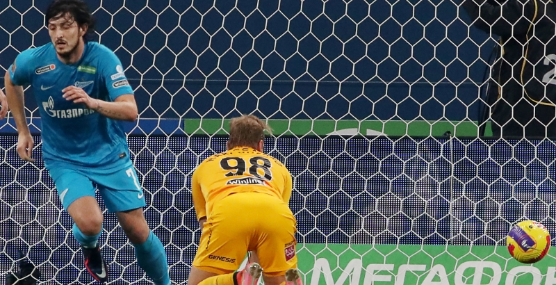 Риски инициативы ЦБ по кредитам, семь голов «Спартаку». Главное за ночь