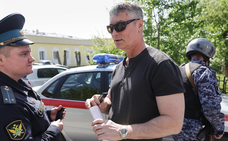 Ройзмана решили через суд исключить из учредителей основанного им