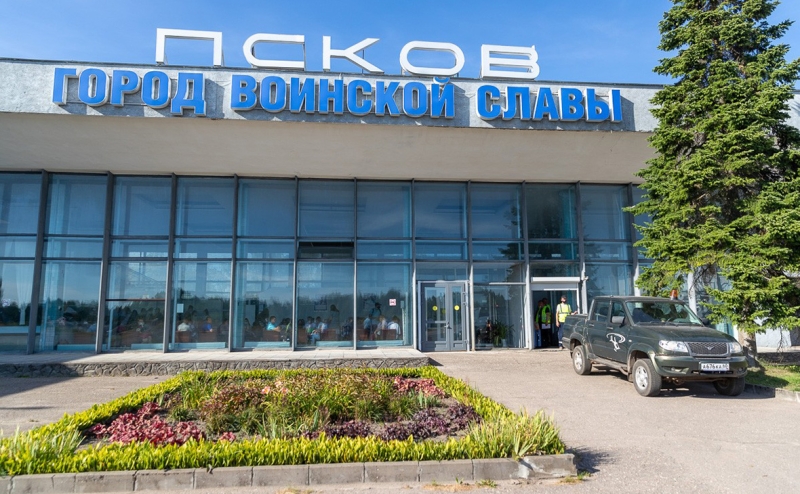 Роман Троценко продал контрольный пакет корпорации АЕОН