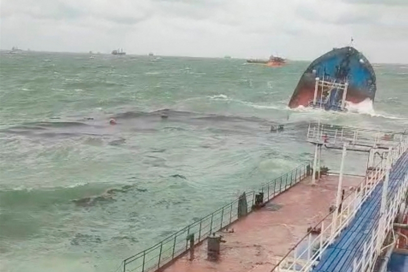 Росприроднадзор подаст в суд на владельцев затонувших под Анапой