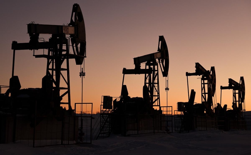 Россия решила сократить экспорт нефти в августе на 0,5 млн барр. в