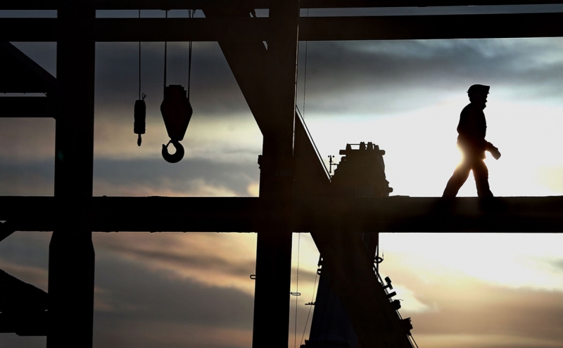 Россияне поддержали идею привлекать к работе заключенных вместо мигран