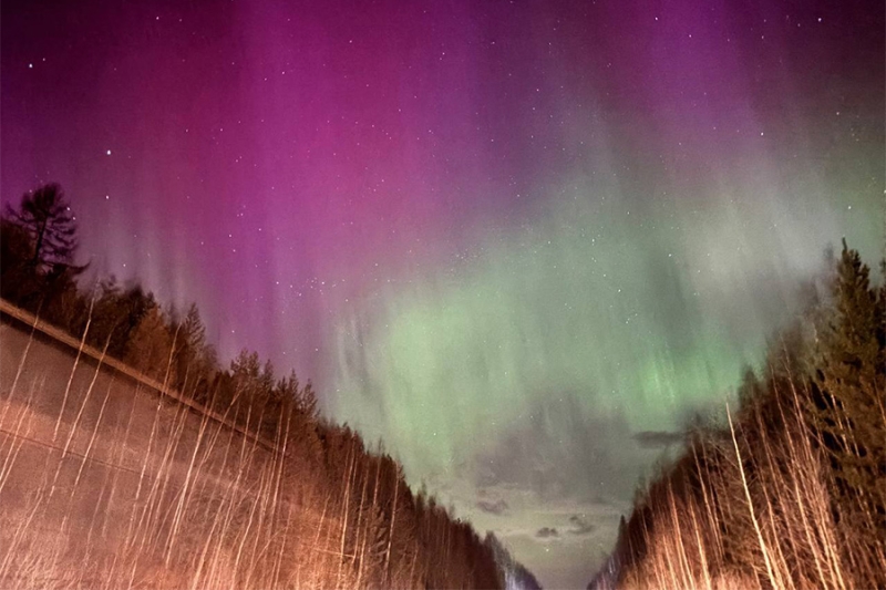 Россияне показали кадры с северным сиянием