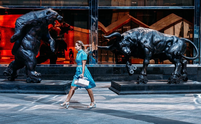 Россияне приобрели в декабре рекордный за год объем валюты