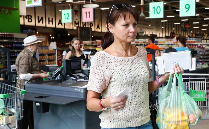 Россияне стали хуже относиться к продовольственному эмбарго