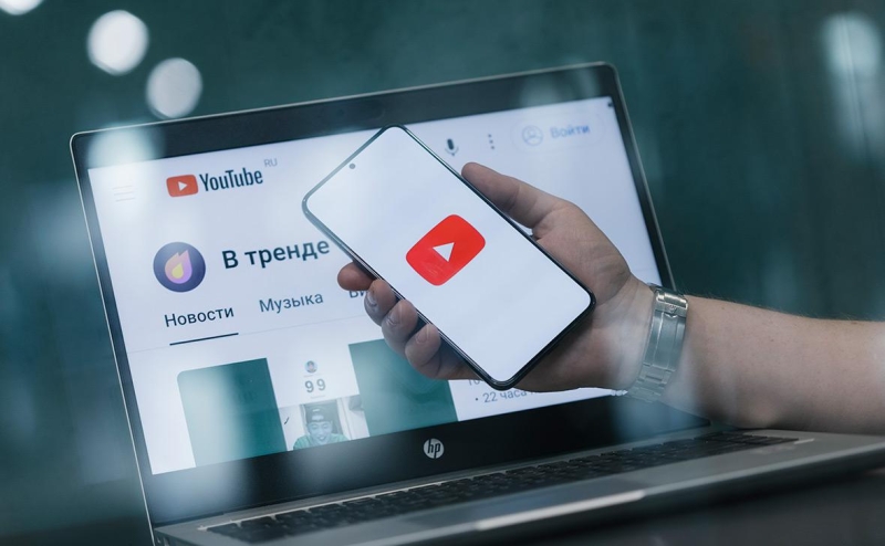 Россияне стали меньше времени проводить в YouTube