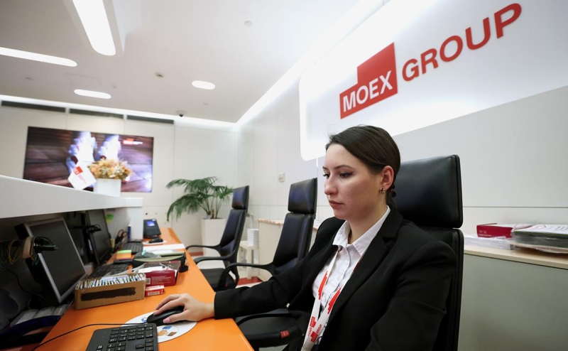 Российские компании на бирже оценили в 4 раза дешевле зарубежных