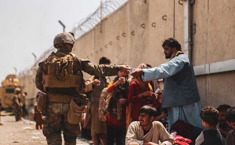 Российские военные эвакуировали из Кабула граждан шести стран