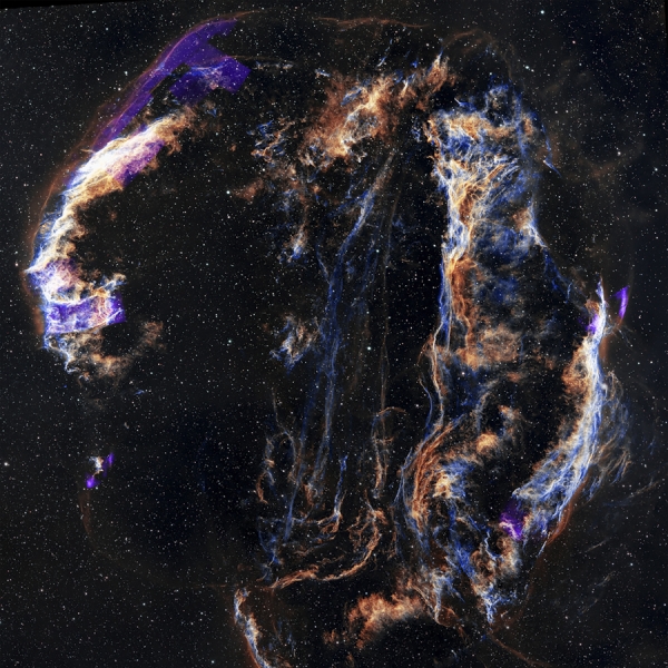 Рождение звезд и Кошачья Лапа. Reuters показал лучшие фото космоса &mdash;