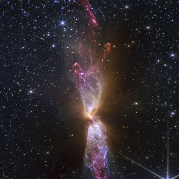 Рождение звезд и Кошачья Лапа. Reuters показал лучшие фото космоса &mdash;