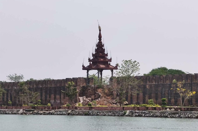 Рухнувшие высотки и разрушенные храмы: последствия землетрясения в