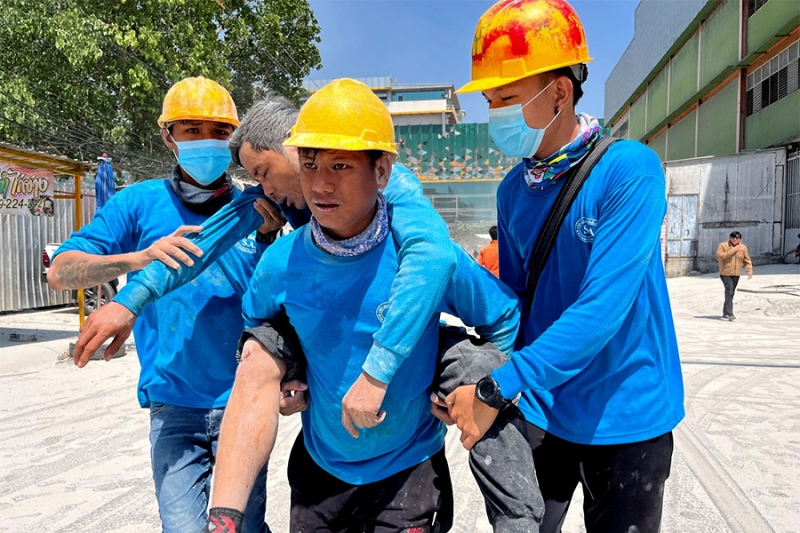 Рухнувшие высотки и разрушенные храмы: последствия землетрясения в