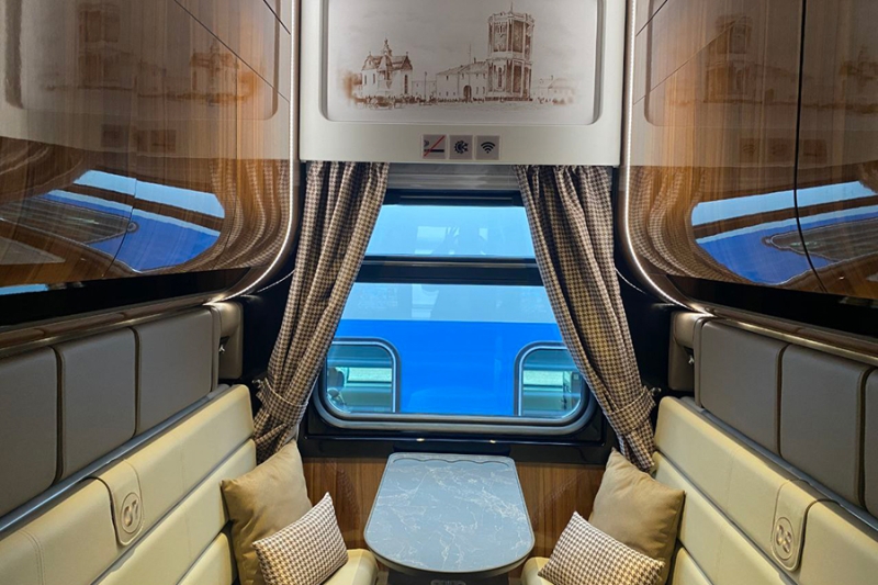 РЖД показали новые вагоны СВ с двухметровыми полками и утюгами