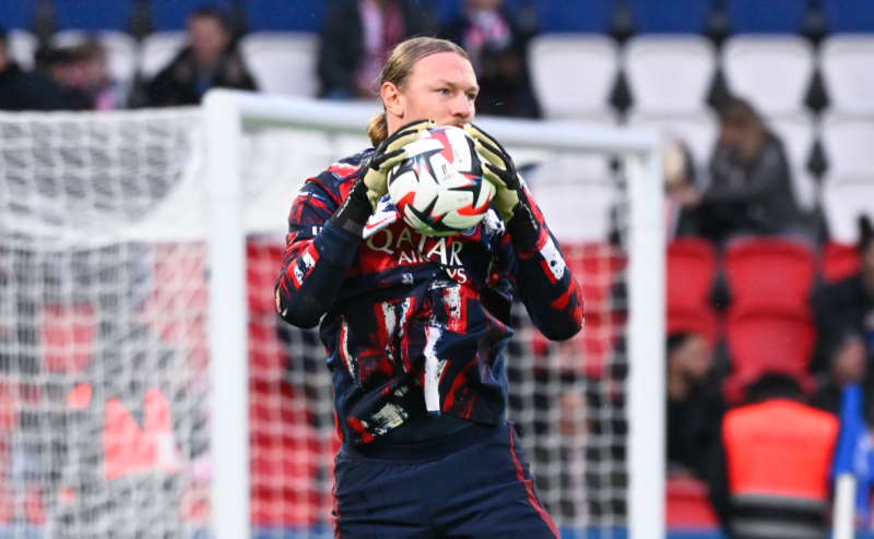 Сафонов выиграл первый трофей в составе ПСЖ