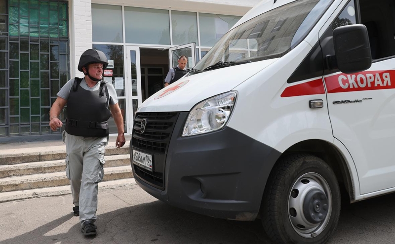 Сальдо показал фото с места удара дронов по кафе в Херсонской области