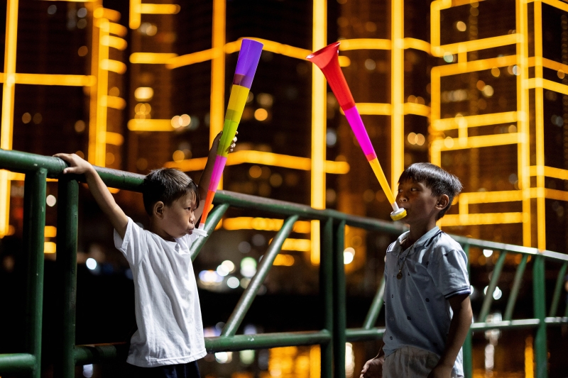 Салют у Бурдж-Халифа и Парфенона: как встретили Новый год в мире