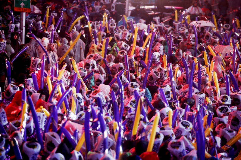 Салют у Бурдж-Халифа и Парфенона: как встретили Новый год в мире