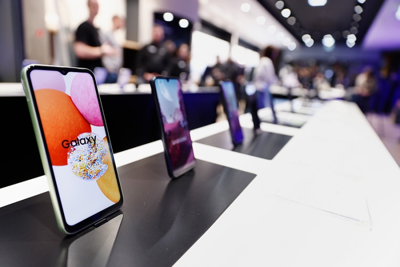 Samsung представил новые флагманы с искусственным интеллектом