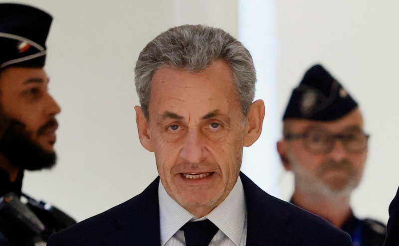 Саркози после приговора пообещал спать в тюрьме с высоко поднятой