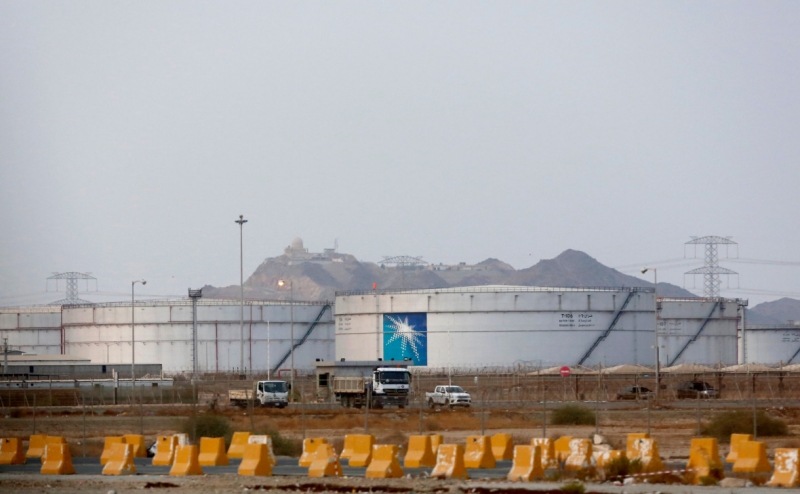 Саудовская Аравия и Бахрейн решили выслать ливанских послов