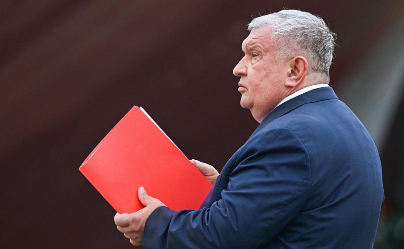 Сечин назвал недостаточными темпы снижения ключевой ставки