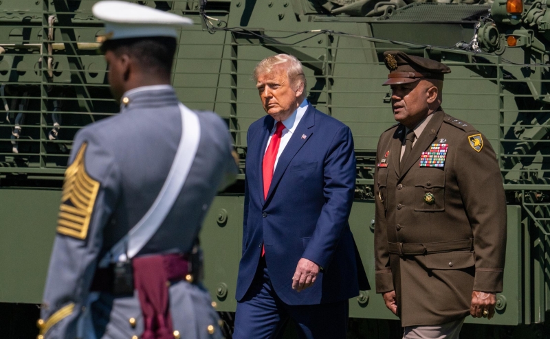 Сенатор Грэм спросил генералов о тратах миллиардов на «помятые» армии