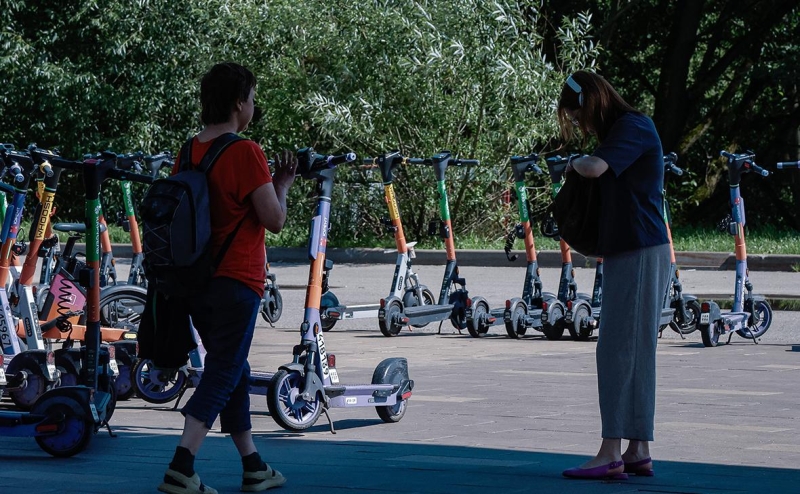 Сервисы аренды самокатов нашли способ вернуть транспорт в Петербург