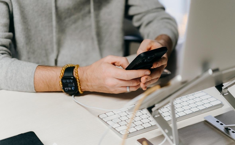 Сервисы начали предупреждать о запрете авторизации через Apple и