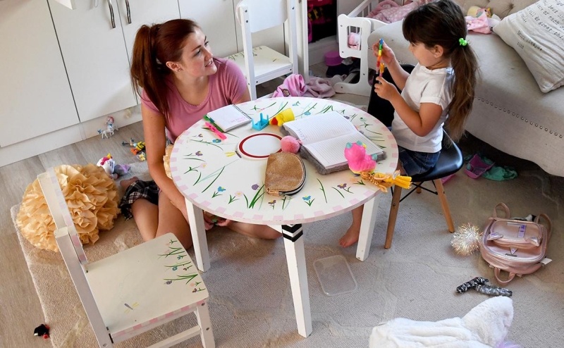 Сервисы по подбору специалистов зафиксировали дефицит нянь в России