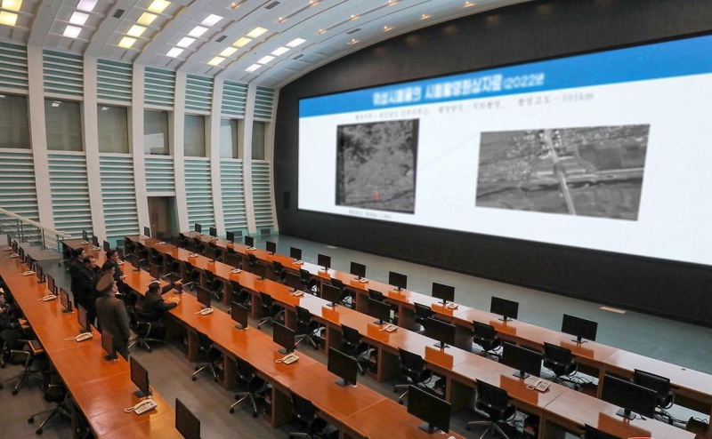 Сеул поднял истребители для перехвата нарушивших границу дронов КНДР