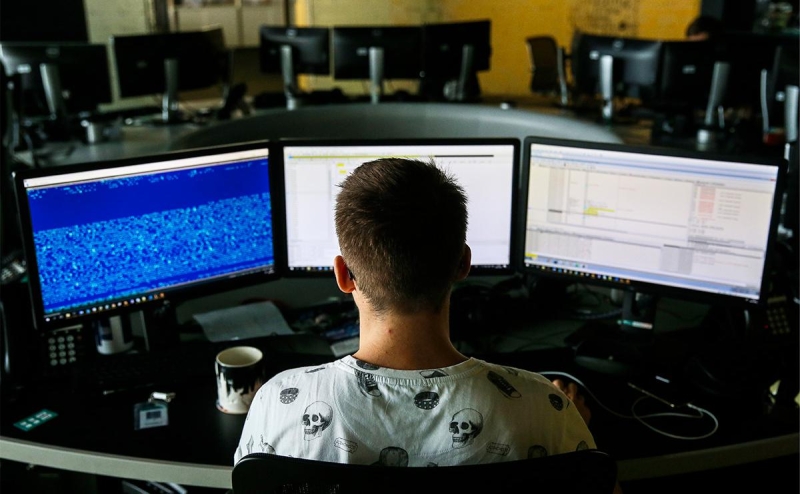 Шадаев оценил дефицит айтишников в 500&ndash;700 тыс. человек