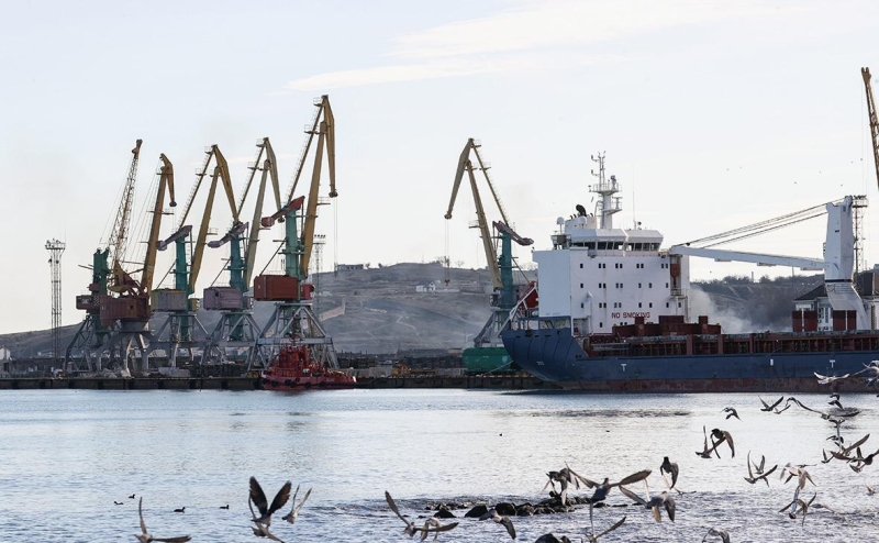 Шойгу доложил Путину об ударе по Феодосии и повреждениях