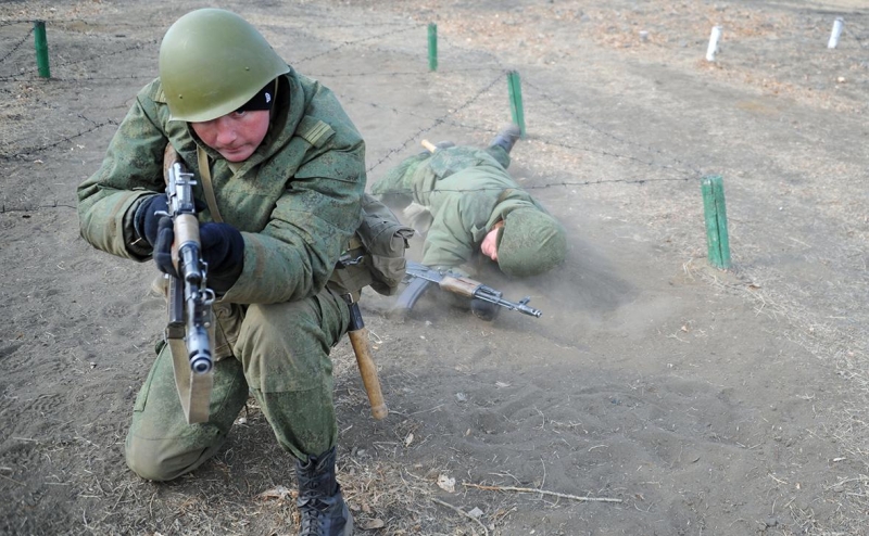 Шойгу проверил подготовку контрактников в Западном военном округе