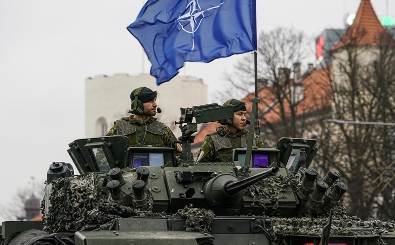 Шольц исключил военное вмешательство НАТО в конфликт на Украине