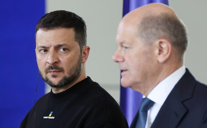 Шольц призвал «не играть в русскую рулетку» в вопросе Украины