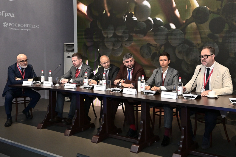 Шольц призвал Путина признать, что «Украина сильна»