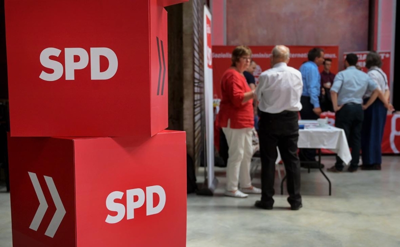 Шольц заявил о готовности продолжать диалог с Путиным